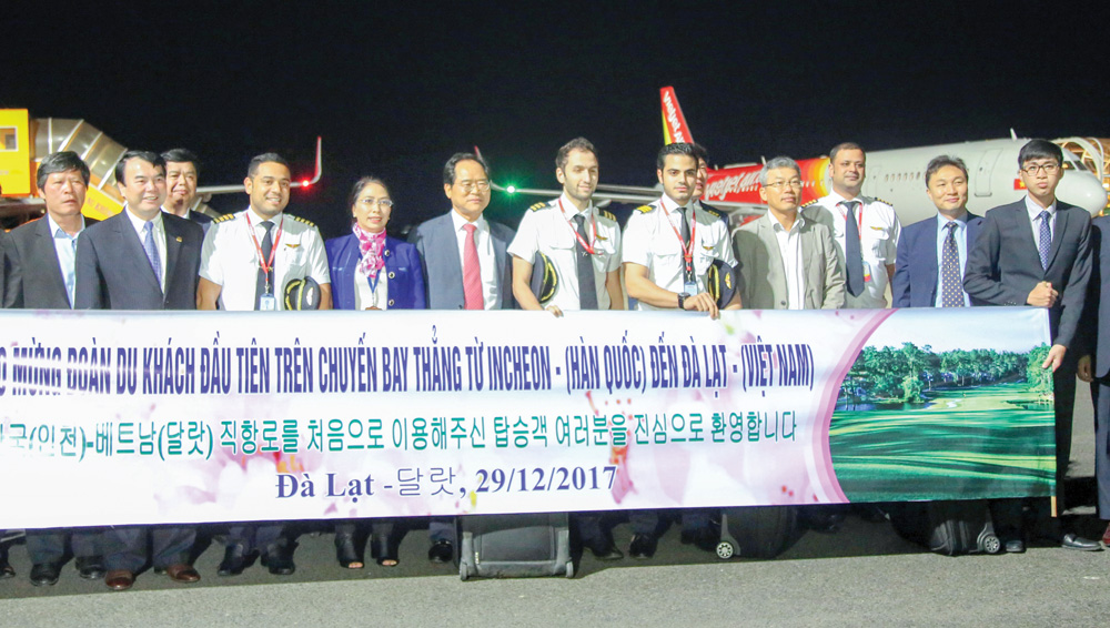Bàn giải pháp mở rộng đường bay thu hút du khách đến Lâm Đồng