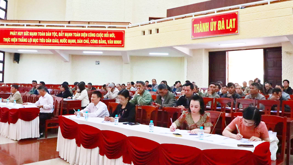 Tập huấn về kinh tế tuần hoàn trong sản xuất nông nghiệp cho nông dân Tập huấn về kinh tế tuần hoàn trong sản xuất nông nghiệp cho nông dân